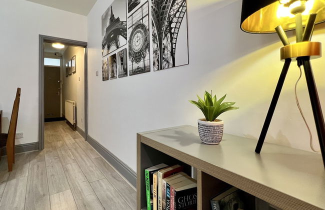 St Michael House - Photo 22