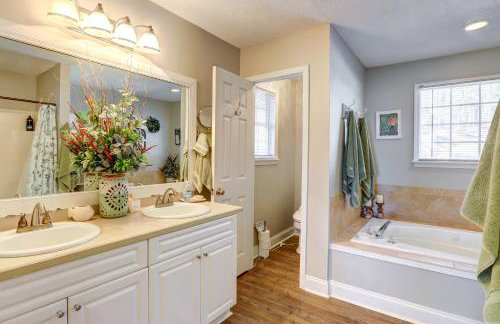 Dock and Fire Pit Stunning Lake Sinclair Home! - Foto 13