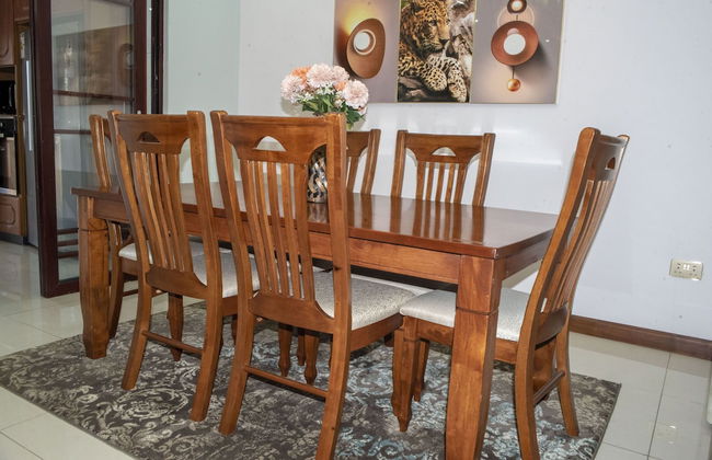 Lusaka Luxe: Your Private Oasis Awaits in the Heart of Zambia - Foto 14