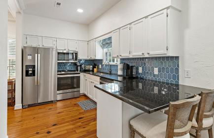 Salty Sister Villa by Peace Vacations - Foto 6