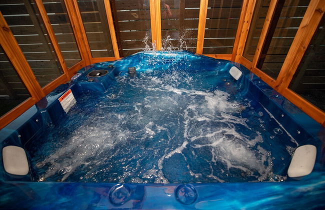 Brand New Modern Pet Friendly Zen Home W/ Private Home Theater & Hot Tub! 2 Bedroom Home by RedAwning - Photo 44