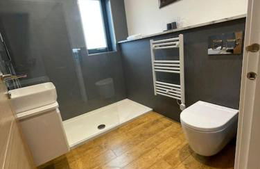 Riverview Lodge & Luxury Hot Tub - Foto 11