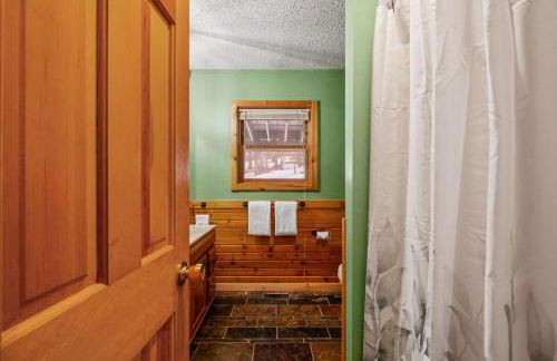 Lucky Log Cabin Hottub fireplace 12min to Mt Snow - Foto 4