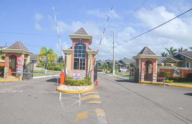 HAPPY HOLIDAYS at Drax Hall Country Club - Foto 39