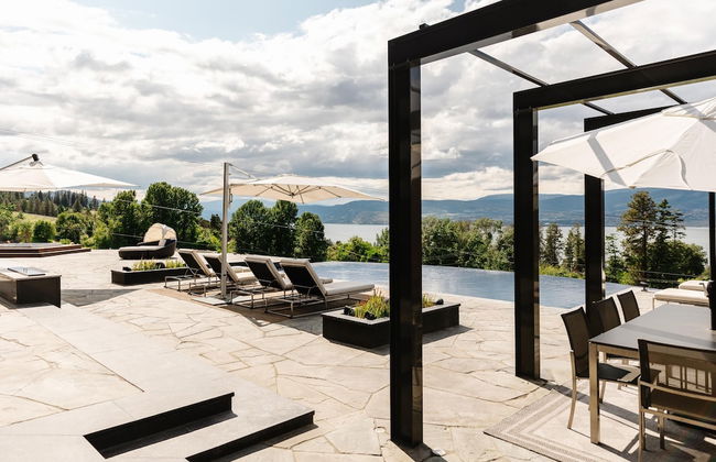 Lakeview Luxury Home in Vineyard w Infinity Pool hot tub - Photo 38