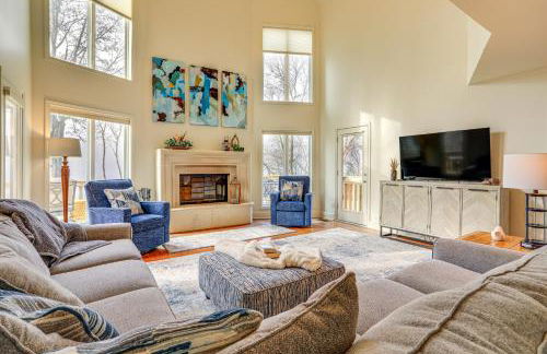 Steps to White River Mountain View Home with Deck! - Foto 2