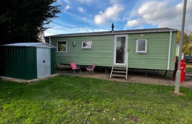 Caravan Holiday Home - Photo 1