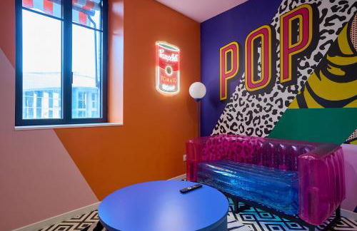 La Villa Orange - POP'ART - proche cité médiévale et centre ville à pied - Foto 1