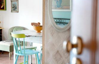 Artistic 2 Apartment - Photo 1