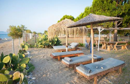 Beach Villa Next To The Waves! - Photo 9