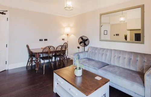 Grace's Guesthouse The Suite Room 6 - Photo 10