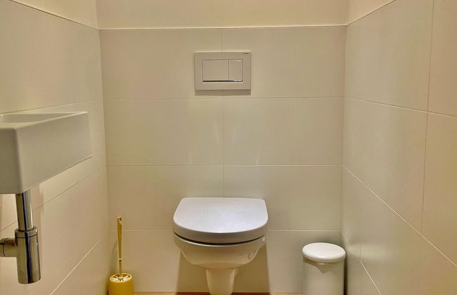 Modern 2BR 1.5 BA Near Diamond District by Oneluxstay - Foto 32