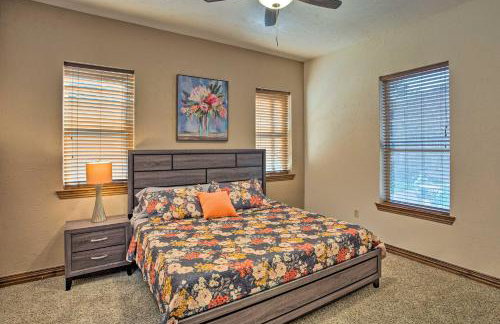 Heated Spa, Fire Pit! 14-Acre Terrell Ranch Escape - Foto 17