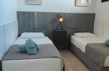 VillasRoyale León - heated pool and barrier free access - Photo 23