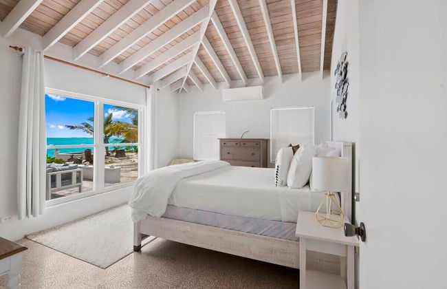 Beachfront White Palm Villa - Tar Bay - Foto 3