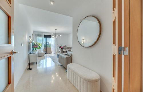 VACATION MARBELLA I The Sunrise Golden Mile Flat, Next to Convention Center, Recently Refurbished, Prime Location, 300m to the BEACH - Foto 24