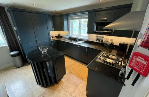 Trewhiddle Retreat V5 by Together Travel - Luxury 4-Bedroom Villa - Foto 9