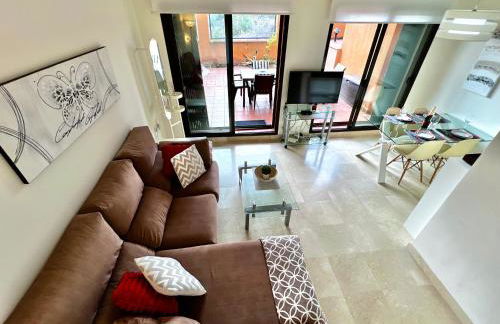 Oasis con piscina y sol - Foto 19