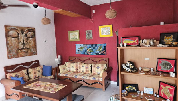 Coin salon dans le hall