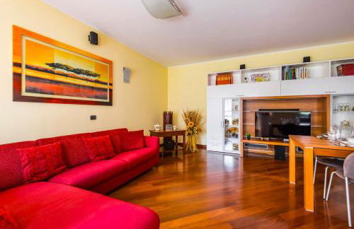 Jacuzzi Apartment in Italian Villa, Wi-Fi & Garden Sassuolo - Maranello - Foto 13