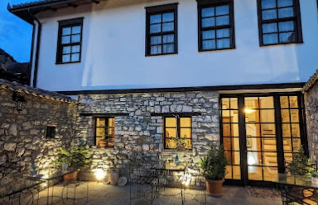 Amalia Hotel - Photo 1