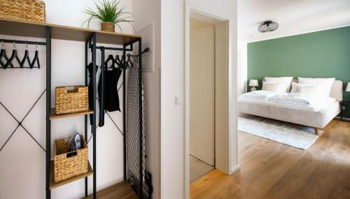 STAYTONA - Parkpl. - Balkon - WLAN - Netflix - WFH - Photo 2, furniture, storage, wardrobe, heating