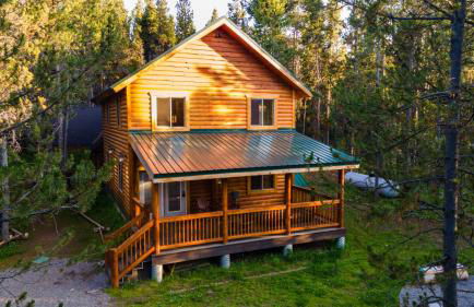 Rustic Retreat, Sleeps 20, Epic Game Room, Hot Tub, 20min to Yellowstone - Foto 44