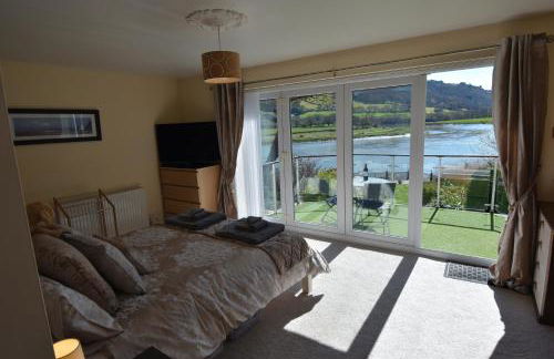 Detached Riverside Family Home on the River Conwy, Snowdonia, 6 Guests - Foto 12