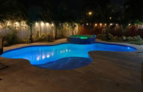 Private Luxe Pool Club Heated Spa - Foto 1