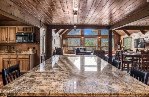 Luxury Lakeside Mountain Escape with Wraparound Deck Near Terra Alta, West Virginia - Foto 18