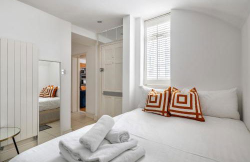 Relaxing and Spacious Kensington Apartment with Patio - Foto 28