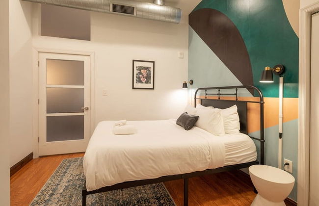 Sosuite 2BR Apt w W/d, Gym, On-site Restaurant - Photo 2