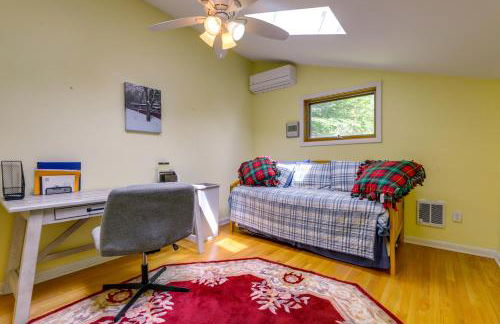 Lakefront Connecticut Retreat Near UConn - Foto 19