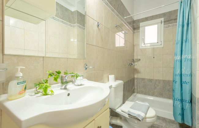 Sofia Large Private Pool Walk to Beach Sea Views A C Wifi Car Not Required - 1552 - Photo 25