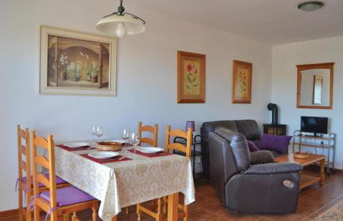 2 Bedroom Awesome Apartment In Vinaros - Foto 2