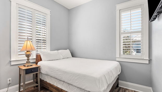 Steps From Pool - Minutes to Beach in Blue Mountain - Foto 2, Quarto