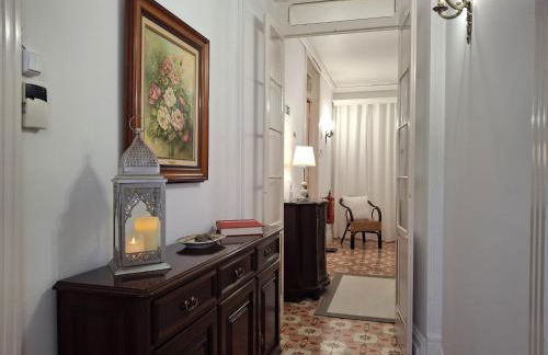 Grandparents' House - Photo 2