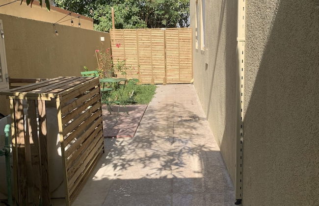 Charming and Cozy Apartment in Dubai Available now - Photo 15