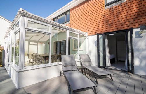 Magnolia House with Hot Tub Park Facilities - Photo 12