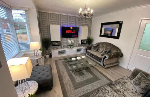 NEW…THE HOTTUB HOUSE BLACKPOOL PLEASURE BEACH - Photo 26