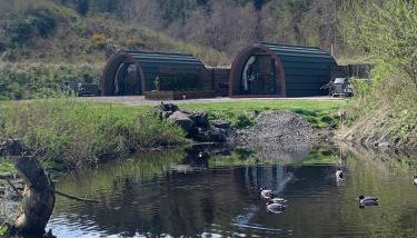 Red Squirrel Pod with Hot Tub - Foto 3