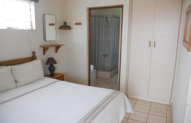 Beachfront Cabanas - Photo 4