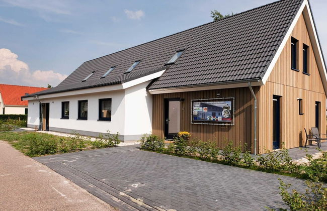 Holiday Home With Sauna and hot tub - Photo 1