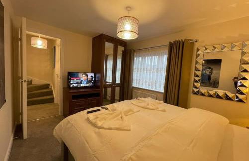 MODERN 4 BEDROOM HOUSE WITH GARDEN & PARKING - Foto 31