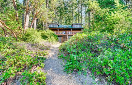 Port Orchard Lakefront Cabin with Fire Pit and Grill! - Foto 26