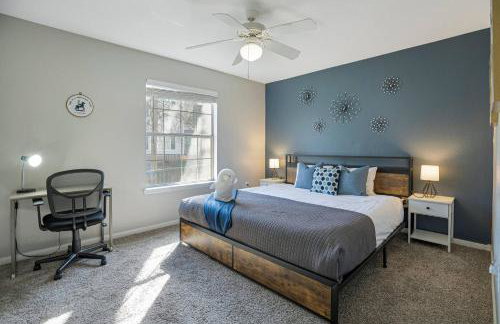 Central 9-Person Apt w/ WiFi, Near Downtown Austin - Foto 5