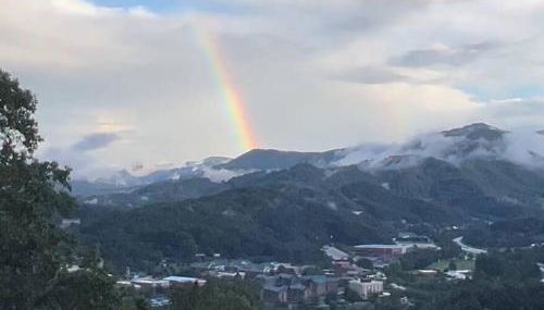 2 Bedroom Apartment overlooks WCU and Cullowhee NC - Smoke and Pet free - Foto 2