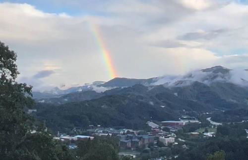 2 Bedroom Apartment overlooks WCU and Cullowhee NC - Smoke and Pet free - Foto 2