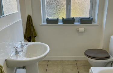 Taylor Way - Superb Apartment with Living Room and Private Gated Parking - Foto 4