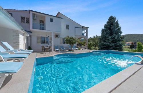 MY DALMATIA - Sport and Spa villa Neoric with private heated pool and tennis court - Foto 1